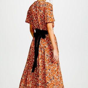 Cedric Charlier V-neck tie waist midi dress! Orange/black floral print 🌼